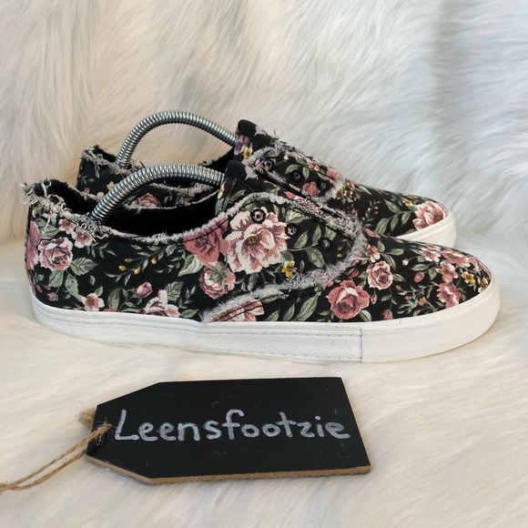 rocket dog floral sneakers